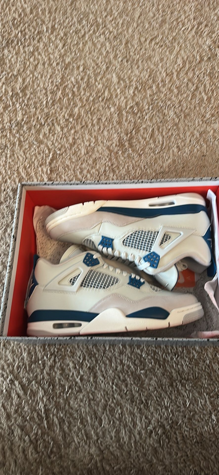 Jordan Retro 4 Military