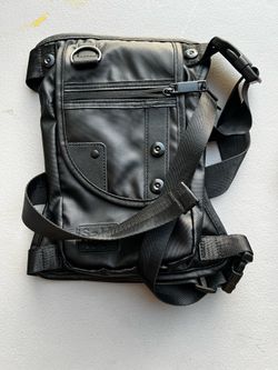 Leg bag for motorcycle