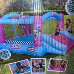 L.O.L. Surprise! Jump 'n Slide Inflatable Bounce House with Blower 