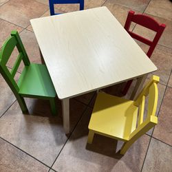 Kids Table With 4 Chairs!!!
