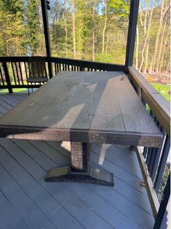 Free Indoor Table