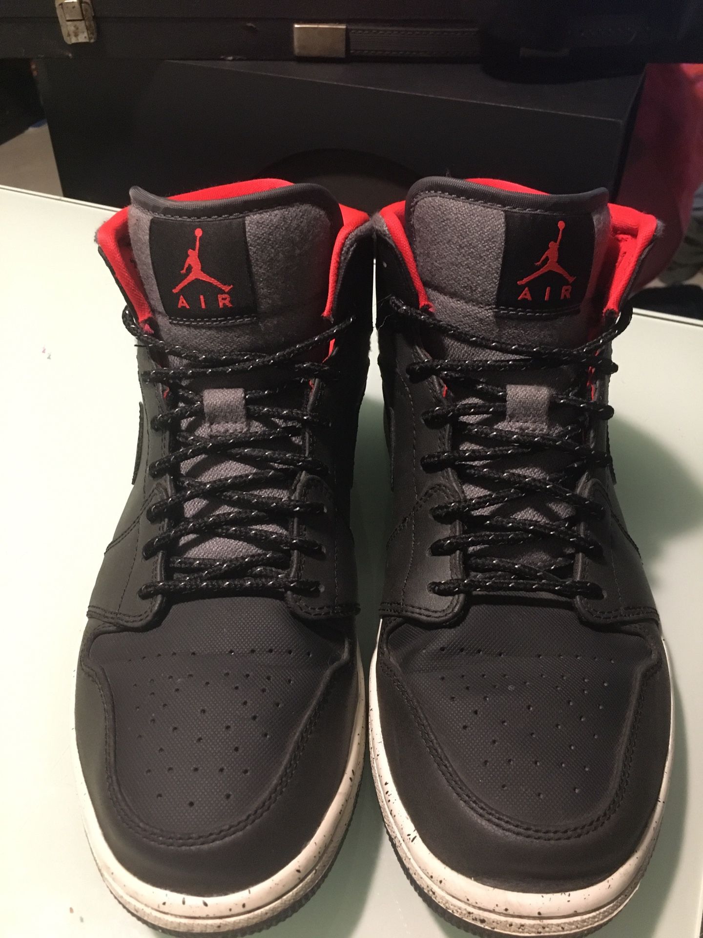 Air Jordan men’s size 9