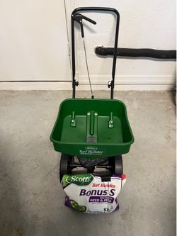 Like New Scott’s Lawn Spreader plus 1/2 a bag of Scott’s Weed and Feed