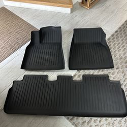 Multiple Tesla Accessories - Mats, Storage And More!! Amazing Deals!