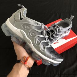 Air Vapormax Plus