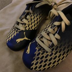 Nike Puma Size 9  Toddler cleats  
