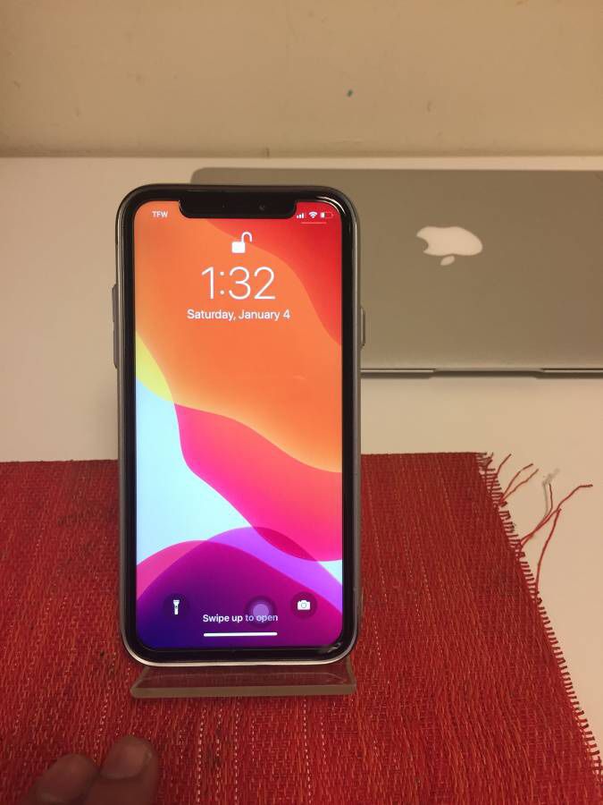 iPhone X 64 gb carrier unlocked-Shipping only