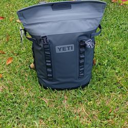 YETI Hopper M20 Backpack Cooler CHARCOAL! w/MagShield Access + waist strap!  for Sale in Irving, TX - OfferUp