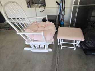 Storkcraft Tuscany Infant Nursery Glider & Ottoman White with Pink Swirl