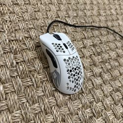 Glorious Model D Wired Gaming Mouse – Matte White – Lightweight Ergonomic – Great Condition 