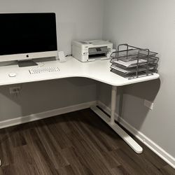 IKEA BEKANT Corner desk-right, white, 63x43 1/4 "