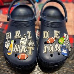 Crocs, w/21, “Raider Nation” Charms, Unisex Adult, Classic Style, Navy Blue, Many Sizes, New With Tags, Great Gift !! 🎁