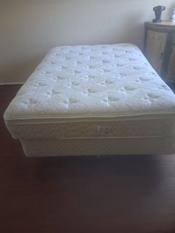 Full mattress bed