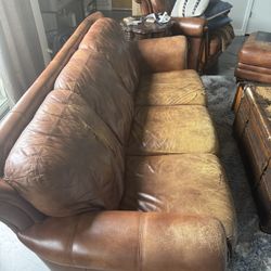 Bassett brown Leather Couch sofa