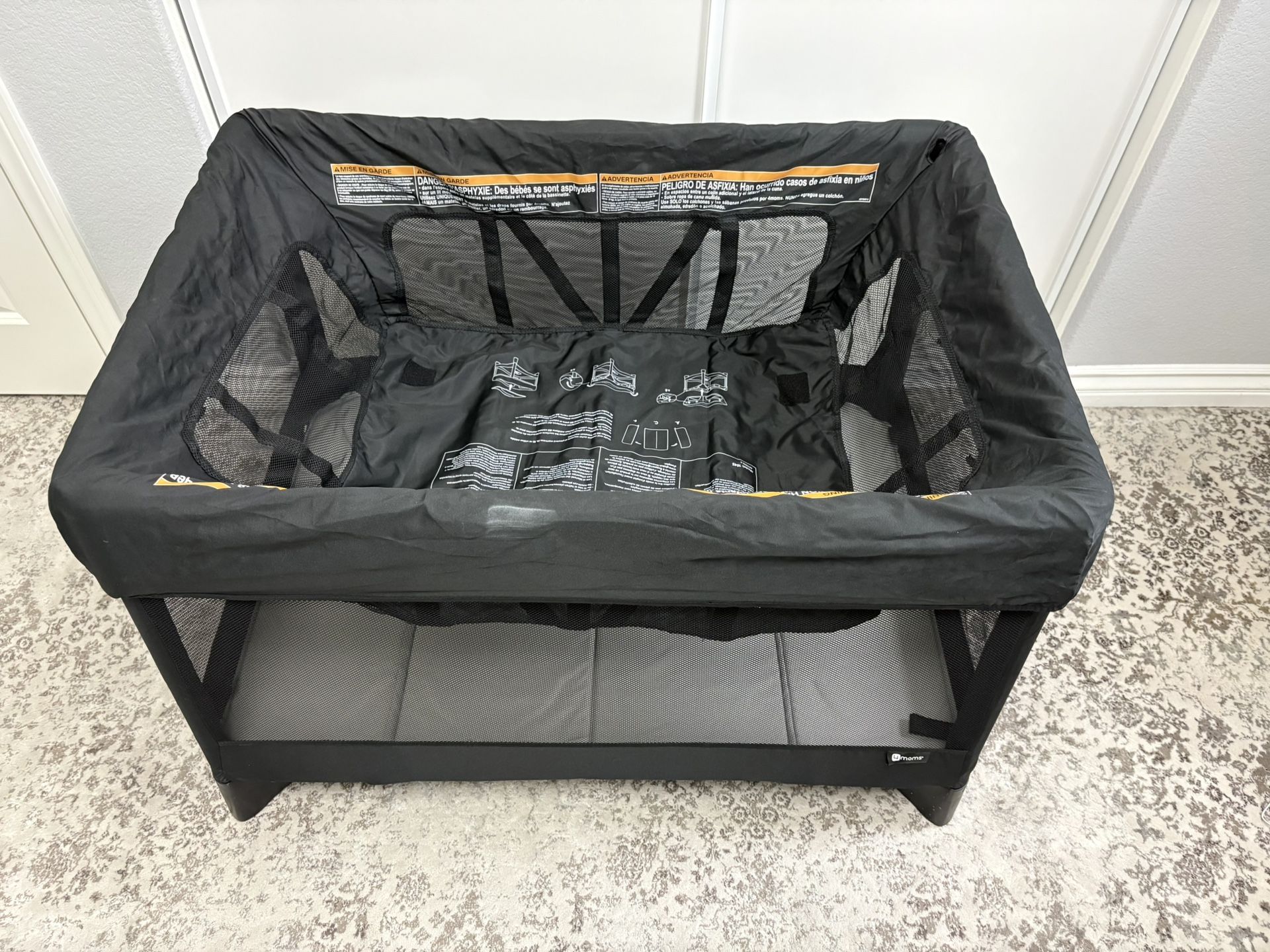 4 Moms Breeze Plus Pack N Play 