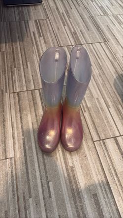 Youth Sz 2 Rain boots