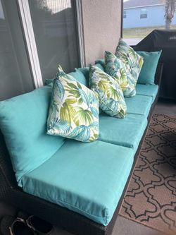 Outdoor lawn furniture pick up today