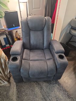 Recliner with adjustable head rest and foot rest. Foot rest not working