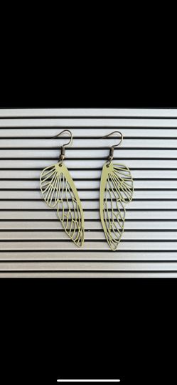 Lightweight butterfly wing earring set