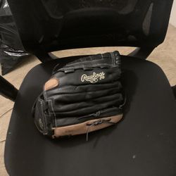 Rawlings Outfield Glove For Left Handed Throwers 