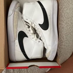 Nike Mid Blazer 77