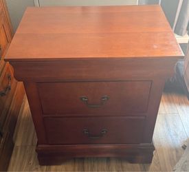 Coaster Co. Cherry Wooden 3-Drawer Nightstand