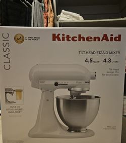 KitchenAid Classic Tilt-Head Stand Mixer 4.5 Qt