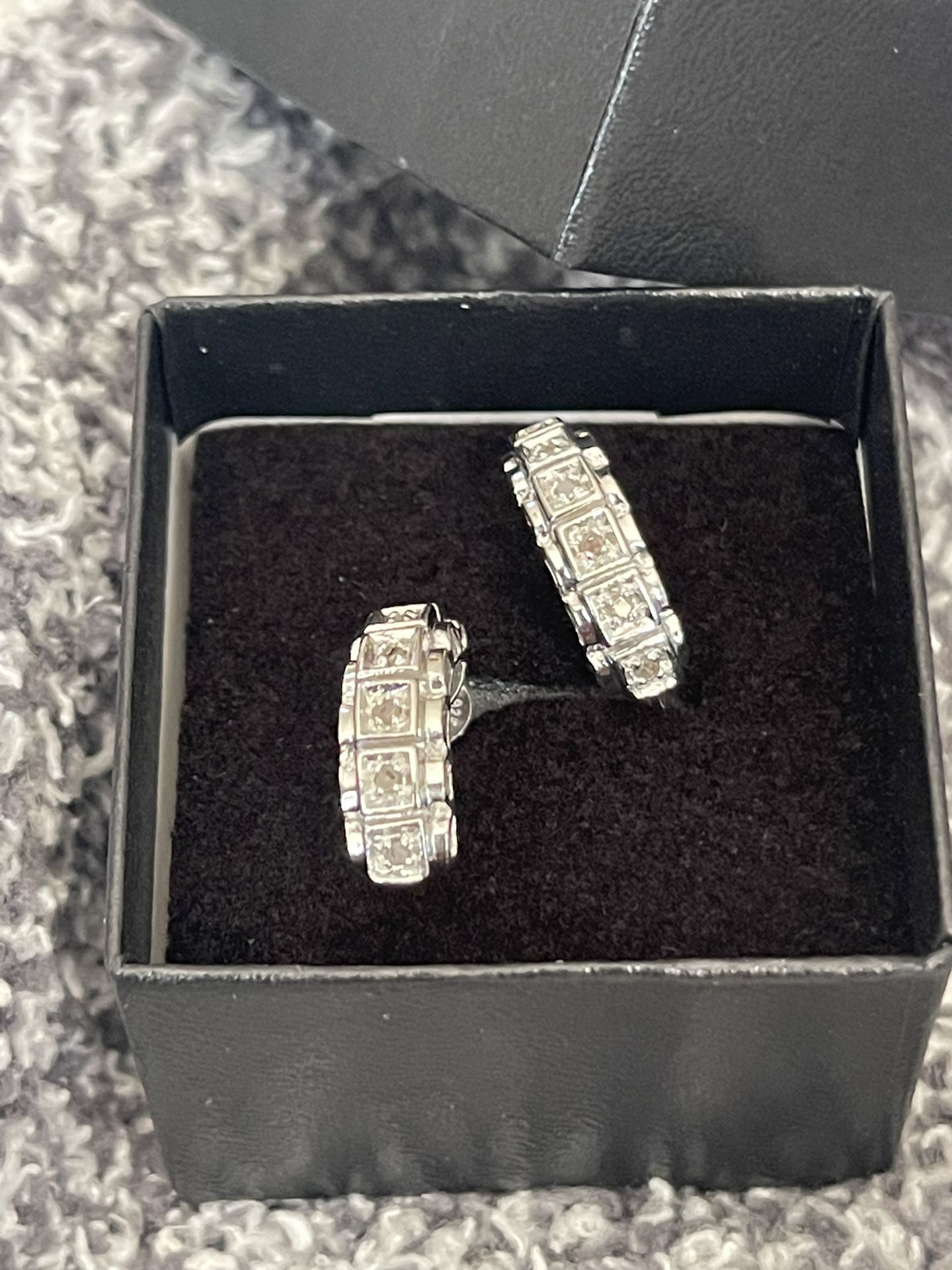 Beautiful Womens White Gold Rhodium Over Sterling Silver 0.10 CTW Diamond Macaroni Designer Earrings