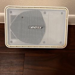 Bose 101 Music Monitors Set Of 2