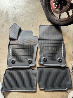 Toyota Tacoma rubber floor mats