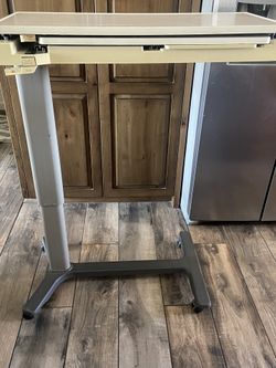 Rolling Table