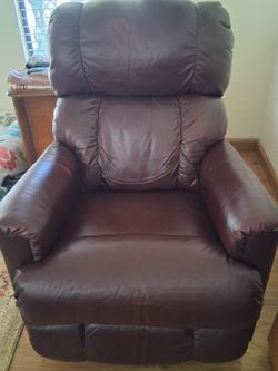 Lazy boy leather recliner. Rocker swivel