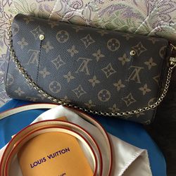 Louis Vuitton Pochettes for sale in Boston, Massachusetts