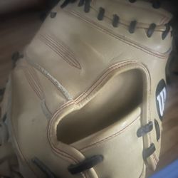 Wilson A2000 Catchers Glove 