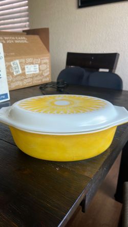 Pyrex casserole dish