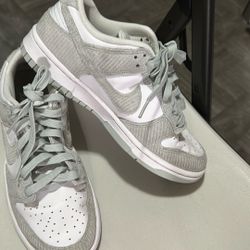 Mint Nike Dunks 