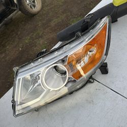 11-17 Honda Odyssey Driver Headlight 