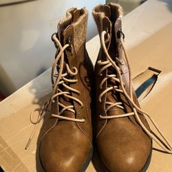 Girls Boots