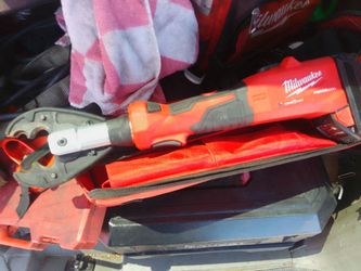 Milwaukee crimper tool