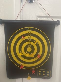 Double-Sided Magnetic Wall-Mounted Dart board