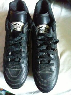 PUMA SHOES SOCCER SIZE 7 MENS