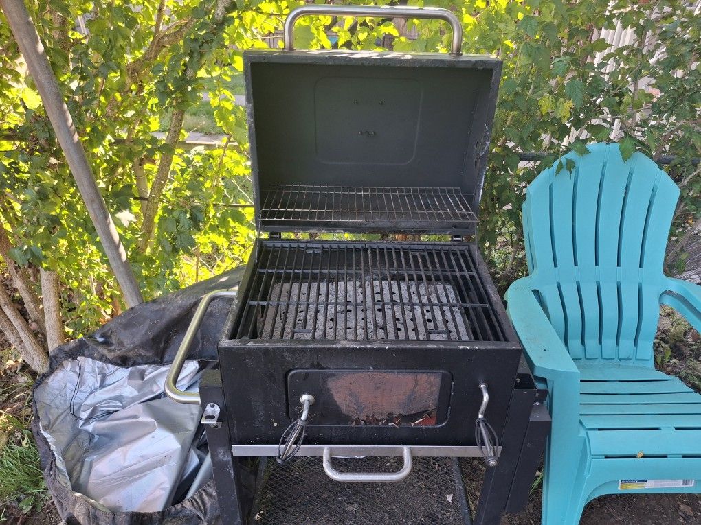 Grill For Sale. Moving Must Go