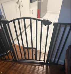 Metal Walk-Thru pet gate