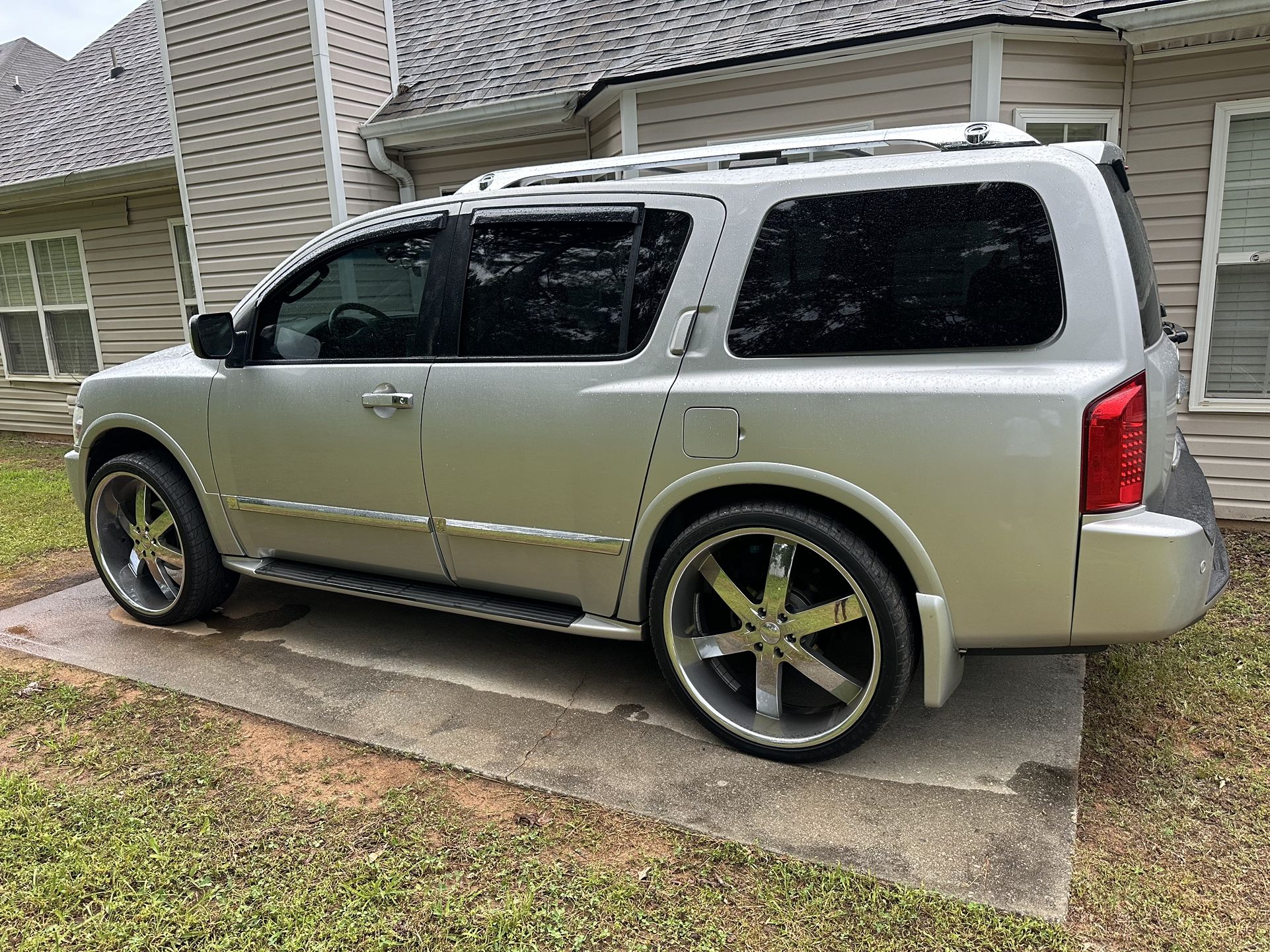2010 Infiniti Qx56