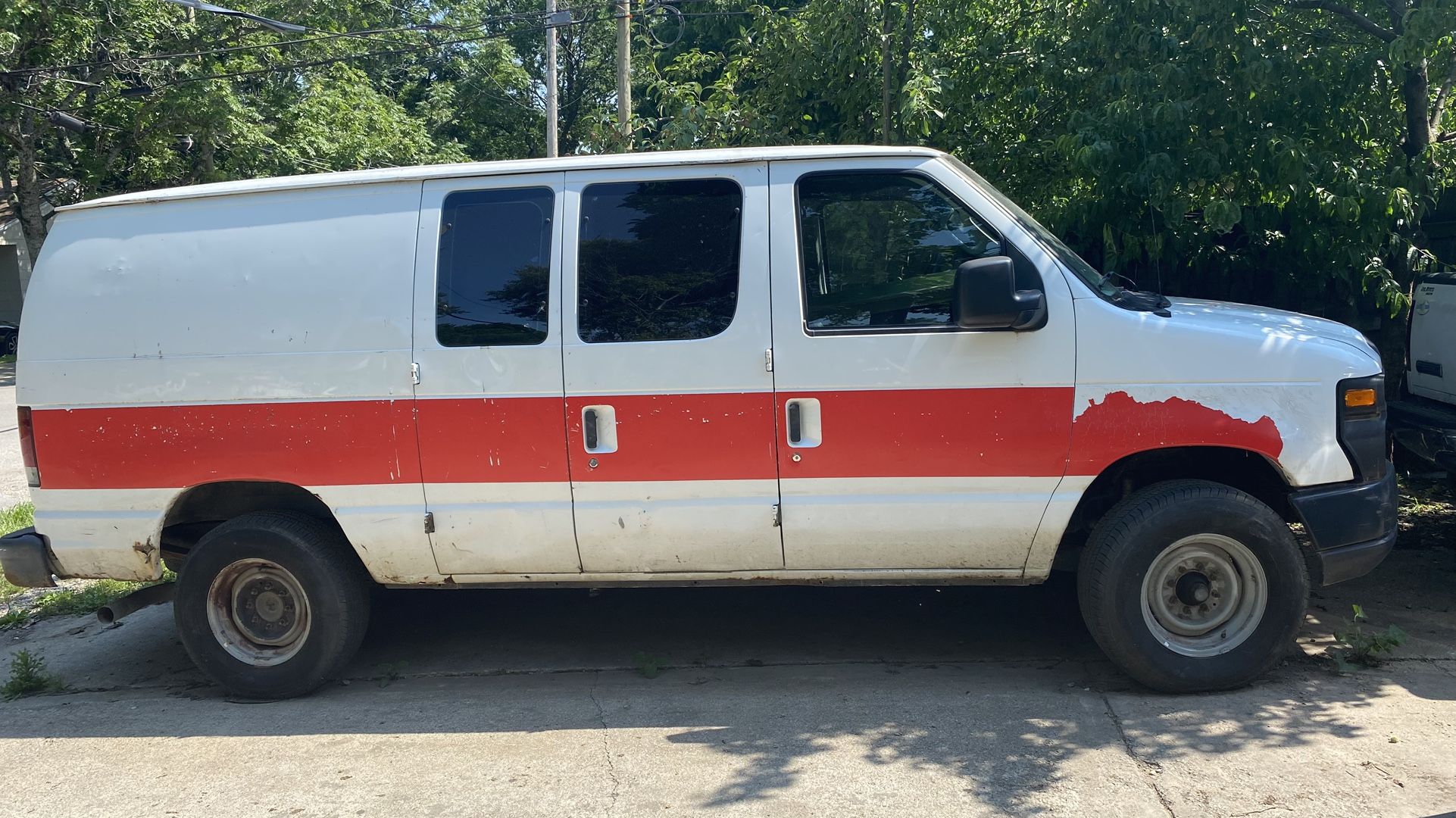 2008 Ford E-250