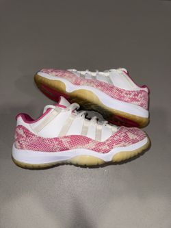 Jordan 11 low pink snakeskin Sz 9.5