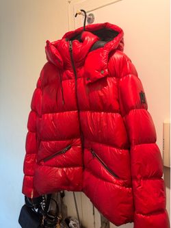 Woman’s Mackage