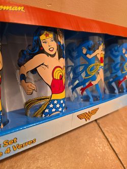 4 Piece Glass Set Wonder Woman's