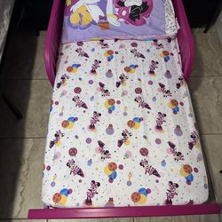 Toddler bed