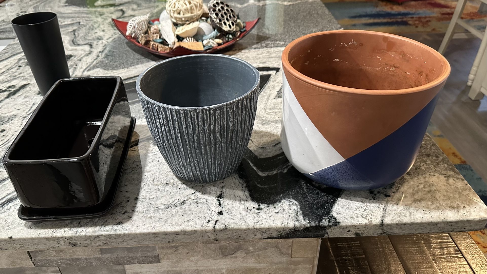 3 Decorative Planters 